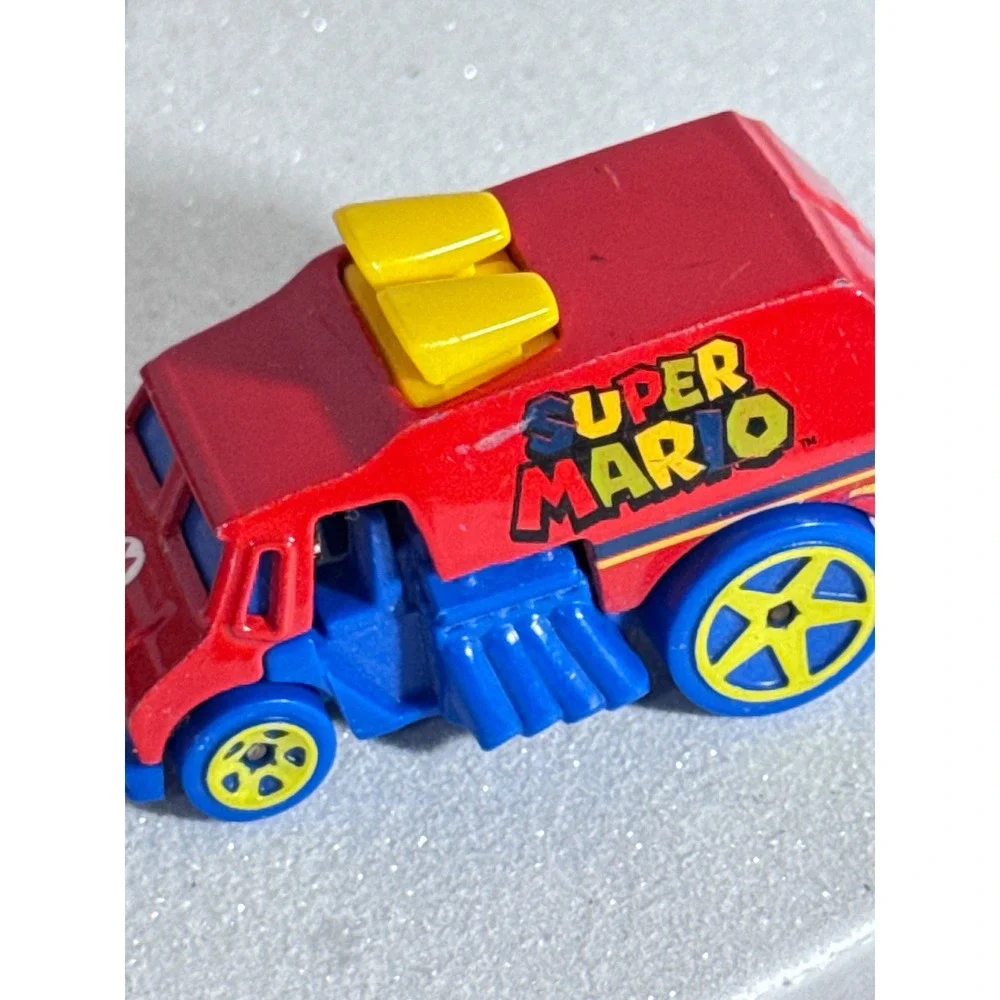 Hot Wheels Super Mario Bros Cool One Van Red Blue Diecast Car 2004 Mattel